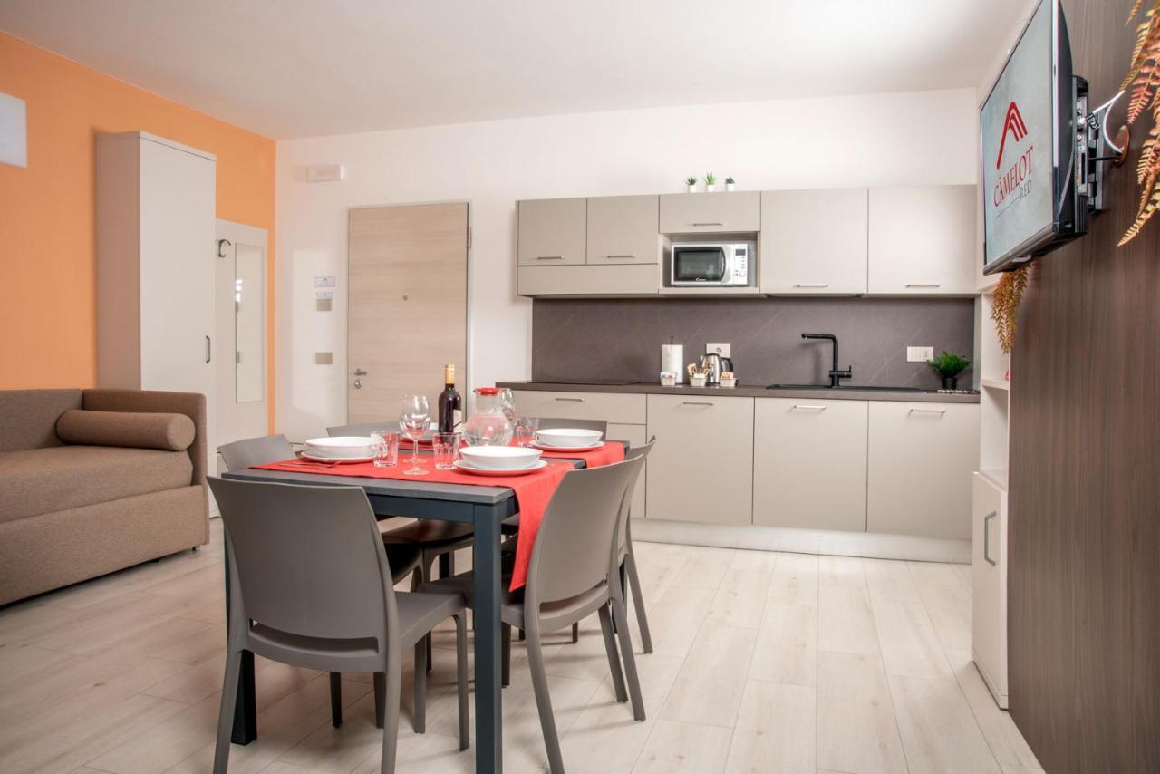 Camelot Red - Appartamenti Verona Exteriér fotografie